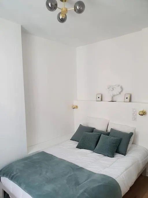 Cocon Chic Parisien Niche Au Coeur De Montmartre París