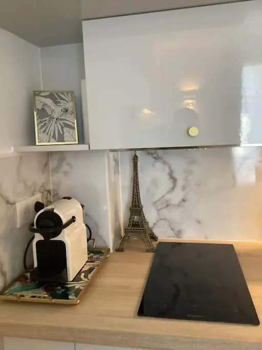 Cocon Chic Parisien Niche Au Coeur De Montmartre * París