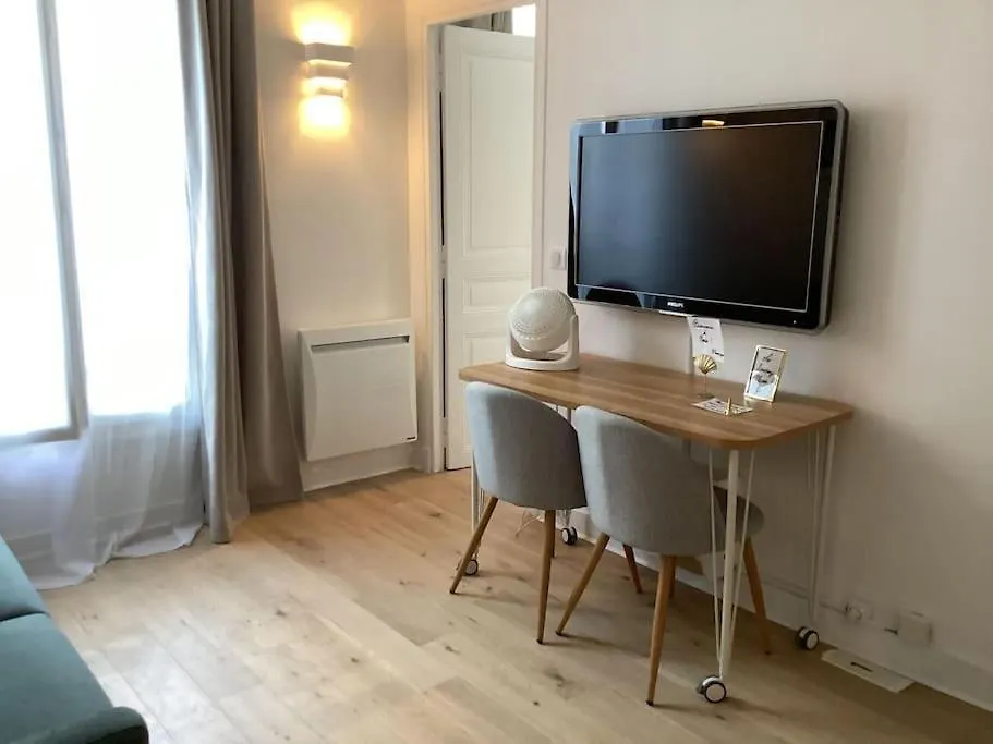 Cocon Chic Parisien Niche Au Coeur De Montmartre Apartamento