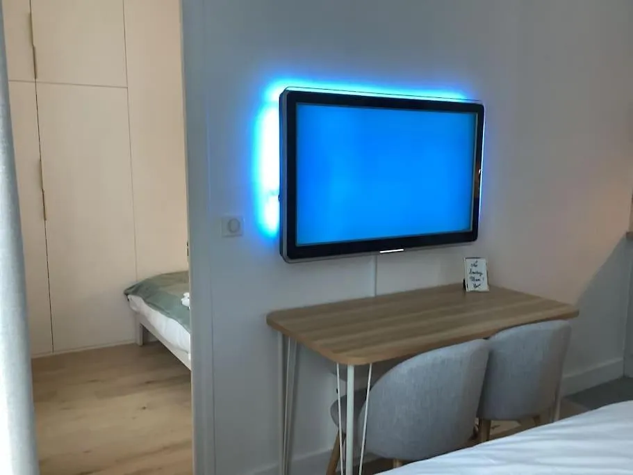 Apartamento Cocon Chic Parisien Niche Au Coeur De Montmartre París